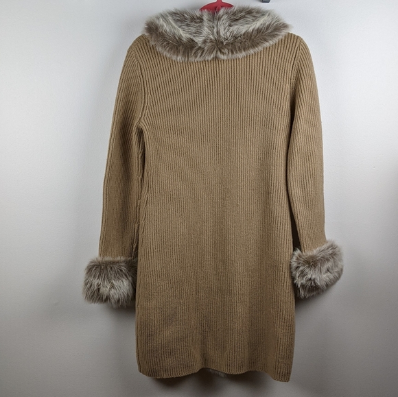 Urchin Vintage Ribbed Lambswool Faux Fur Cardigan - Picture 2 of 8